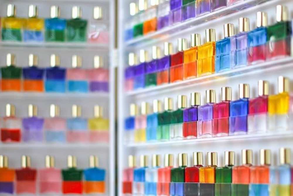 カラーセラピストとは？効果や種類、セラピストになる方法・メリットを紹介！