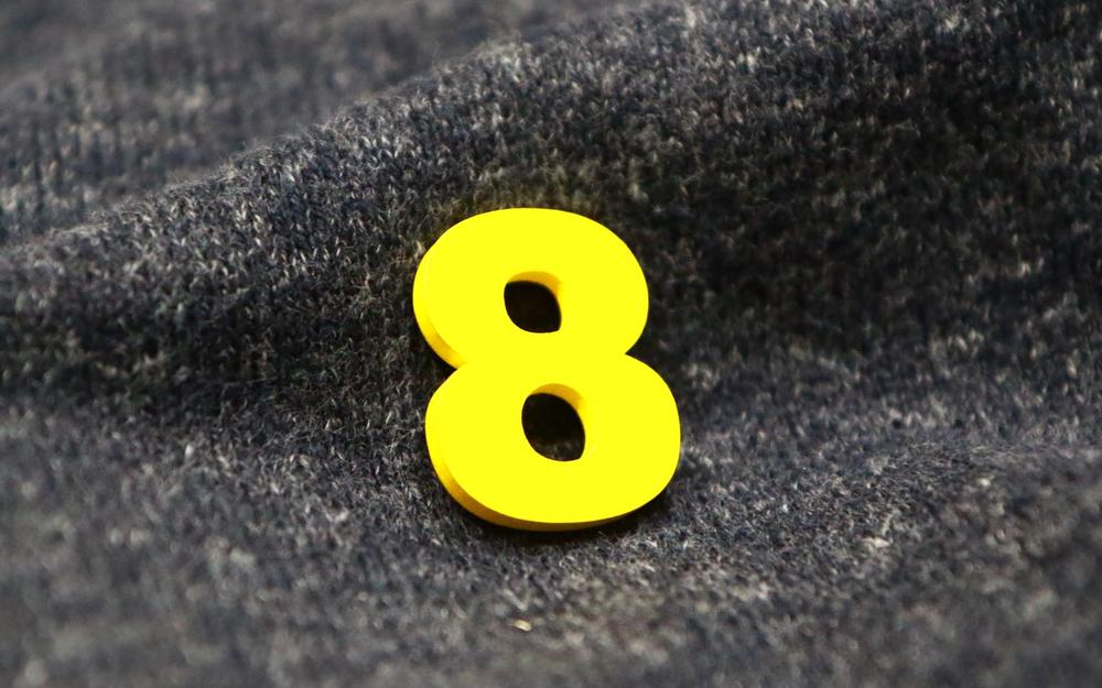 カバラ数秘術「運命数8」とは？性格や適職、恋愛傾向を解説