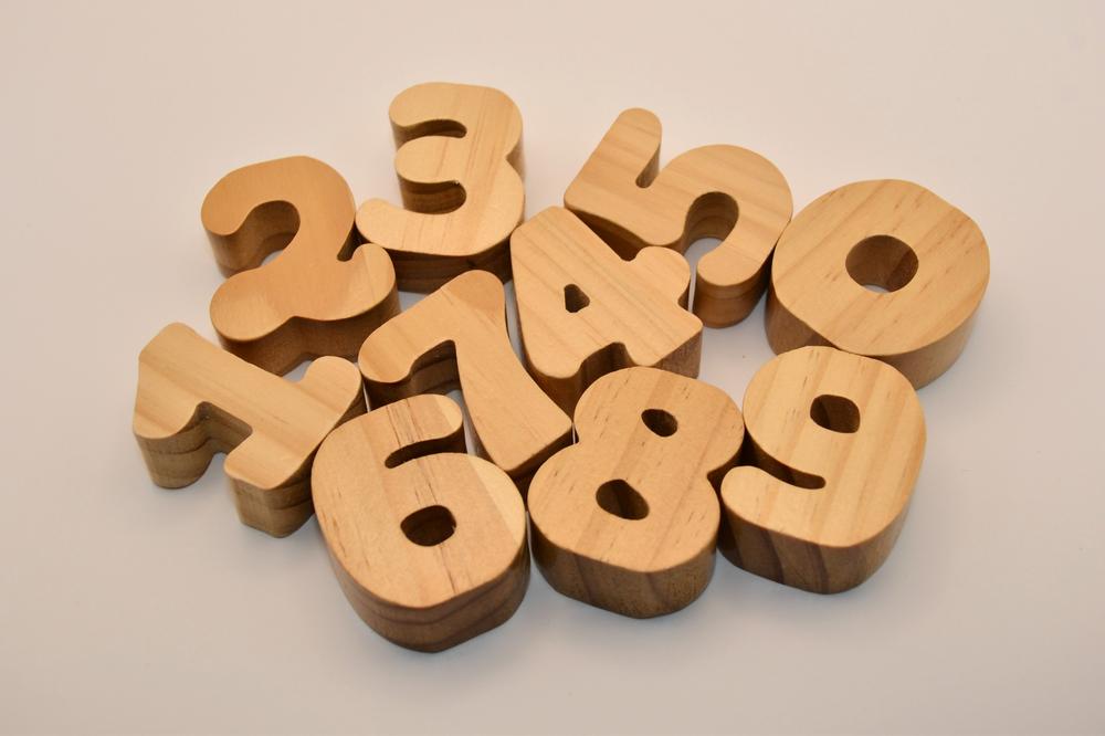 数秘術のマスターナンバーとは？ゾロ目の意味や人生への活かし方も解説