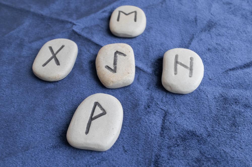 ルーン文字の組み合わせとは？「バインドルーン」について理解しよう